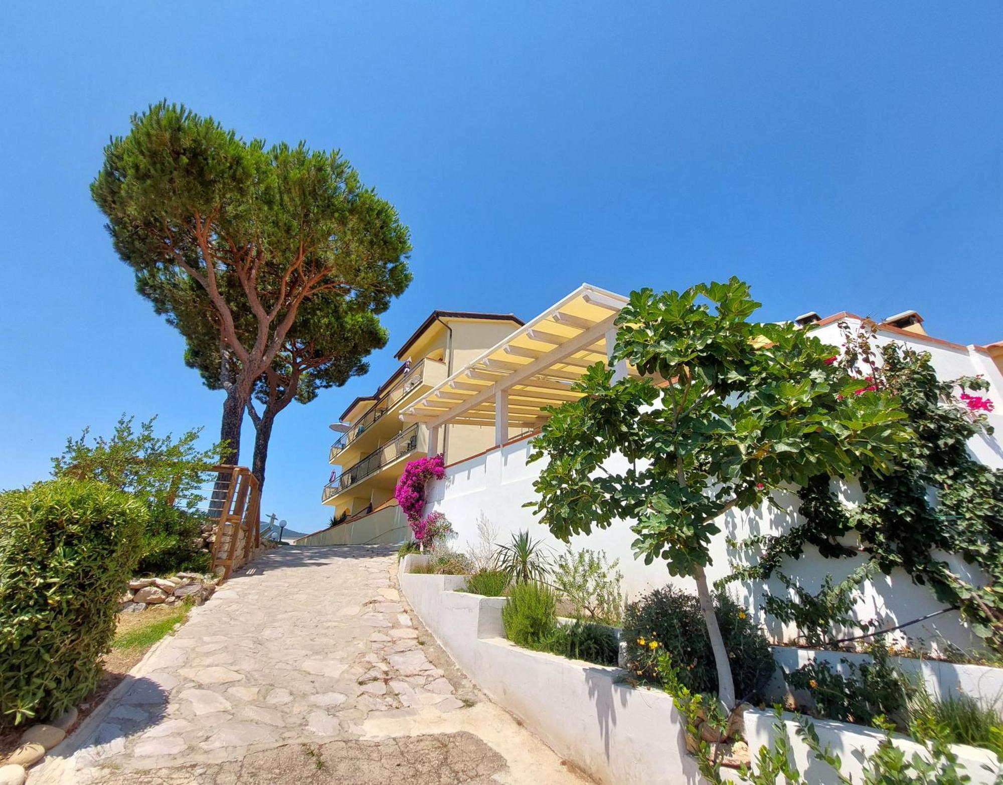 Residenza Mini Hotel - Rta E Appartamenti Vacanza Lacona Buitenkant foto