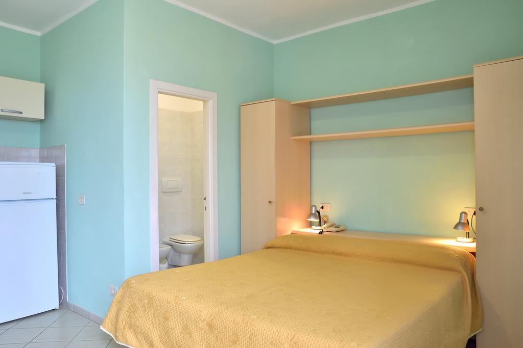 Residenza Mini Hotel - Rta E Appartamenti Vacanza Lacona Buitenkant foto