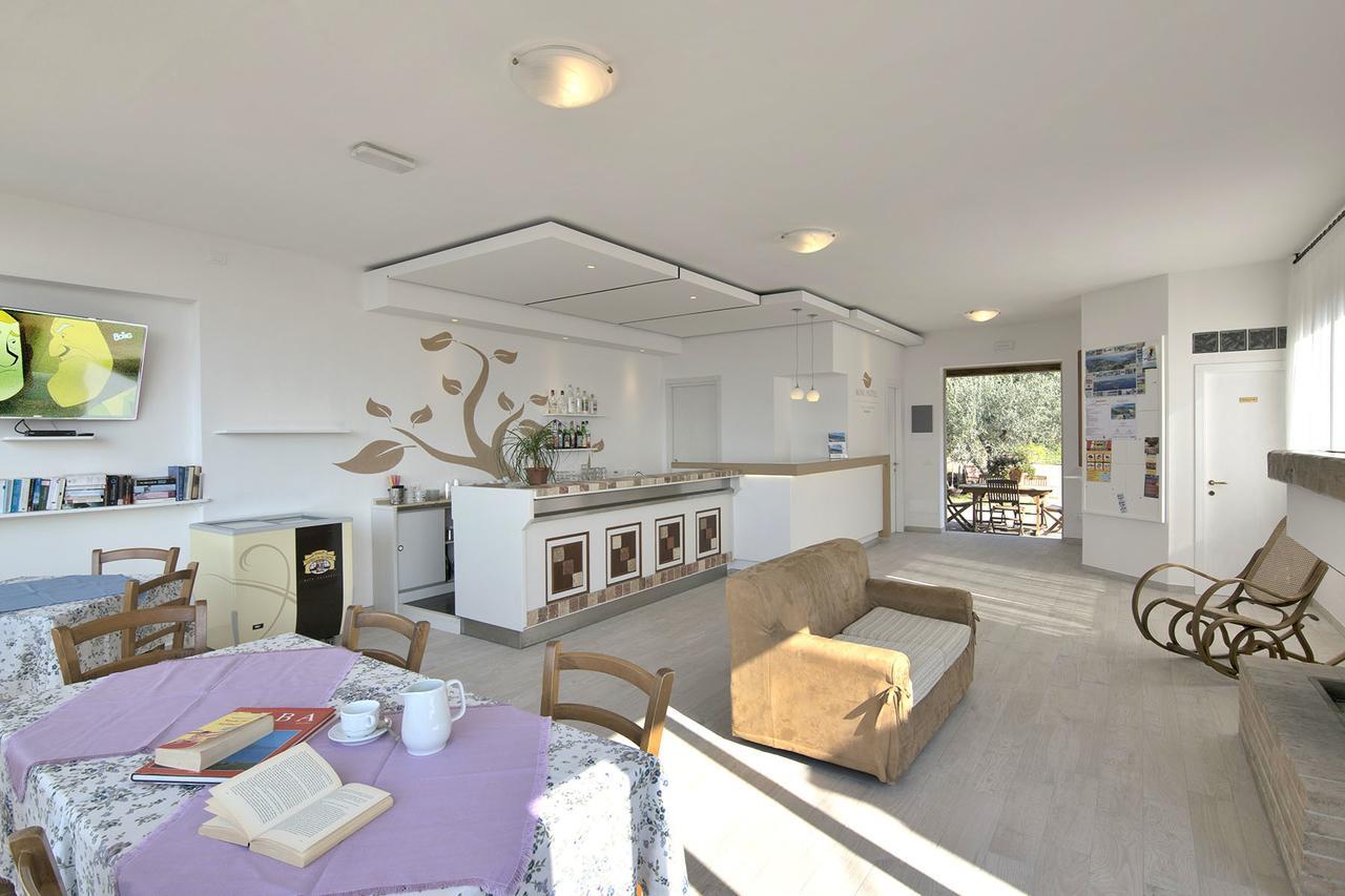Residenza Mini Hotel - Rta E Appartamenti Vacanza Lacona Buitenkant foto
